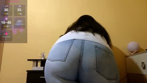 Snapshot of bbw_milf_4u chatting on 01.06.25 Emma online show from 01.06.25