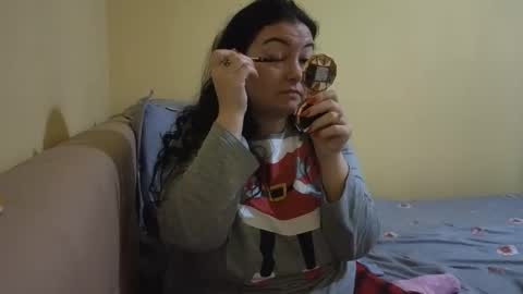 Snapshot of bbw_milf_4u chatting on 01.10.25 Emma online show from 01.10.25
