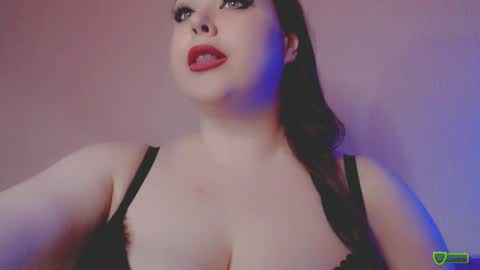 Molly online show from 02.07.25