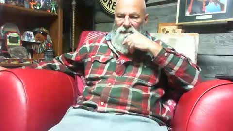 Snapshot of bbwlvr16 chatting on 10.26.25 bbwlvr16 online show from 10.26.25