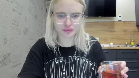 Summer BABY online show from 12.15.24