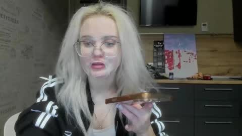 Summer BABY online show from 02.19.25