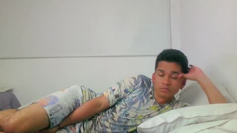 Sara  Juan online show from 12.13.24