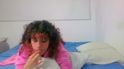 Sara  Juan online show from 12.22.24