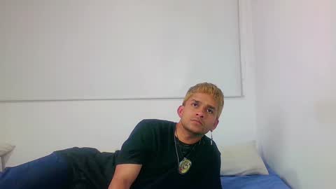 Sara  Juan online show from 12.23.24