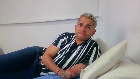 Sara  Juan online show from 12.23.24