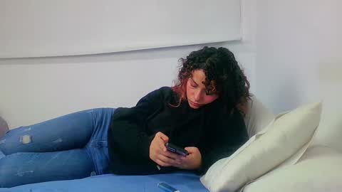 Sara  Juan online show from 12.24.24