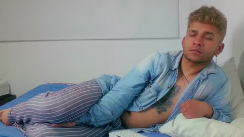 Sara  Juan online show from 12.28.24