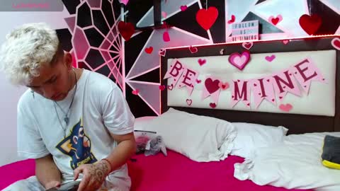 Sara  Juan online show from 02.14.25