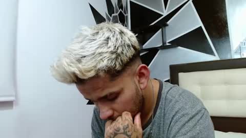 Sara  Juan online show from 03.06.25