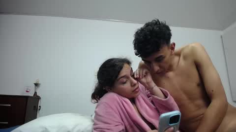 Snapshot of be_sinners chatting on 11.25.25 Sara Juan online show from 11.25.25