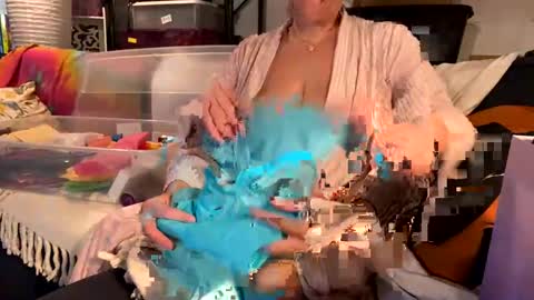Snapshot of beachymilf chatting on 02.22.25 BeachyMILF online show from 02.22.25