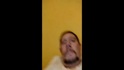 Snapshot of bear424194 chatting on 04.01.26 bear424194 online show from 04.01.26