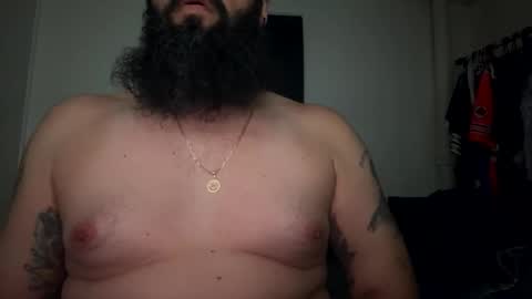 Snapshot of beardo1211 chatting on 01.08.25 beard online show from 01.08.25