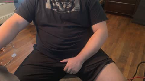 Snapshot of beardudeguy chatting on 11.11.25 beardudeguy online show from 11.11.25