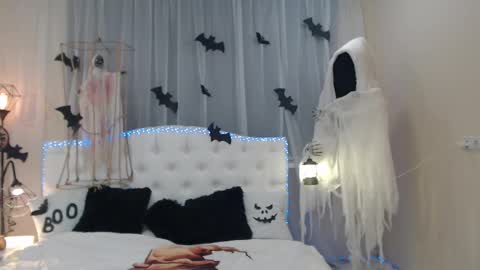 beataangel online show from 10.26.25