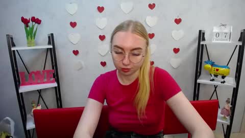 BeatriceFlyy online show from 12.07.24