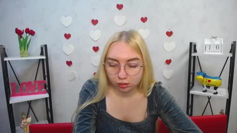 BeatriceFlyy online show from 12.16.24