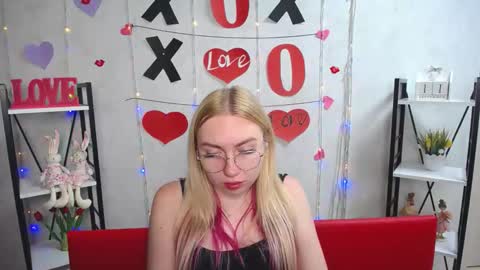 BeatriceFlyy online show from 09.11.25