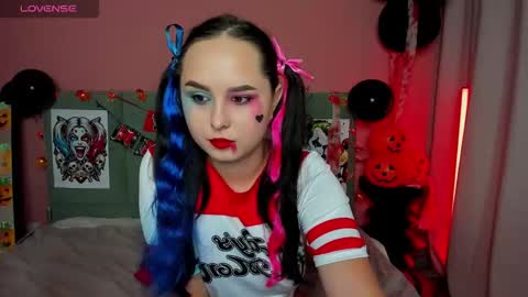 Beatrice 3 online show from 10.24.25