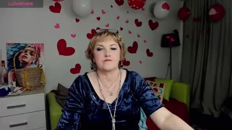 Snapshot of beautiful_lina7 chatting on 02.08.25 your Lana online show from 02.08.25