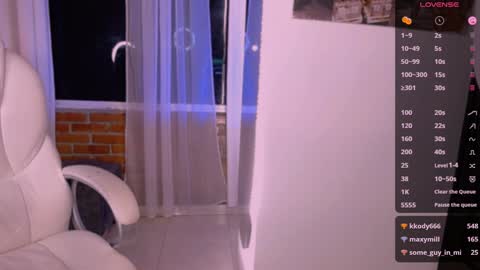 Snapshot of beautifulchleo chatting on 02.05.25 Chleo online show from 02.05.25