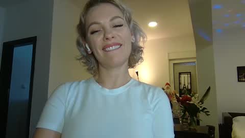 Beautifulkollette online show from 12.26.24