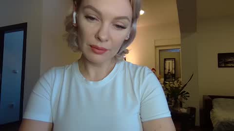 Beautifulkollette online show from 12.28.24