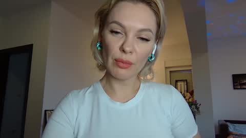 Beautifulkollette online show from 01.18.25