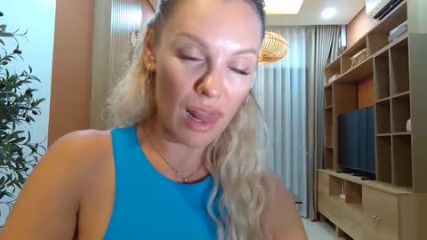 Beautifulkollette online show from 09.15.25