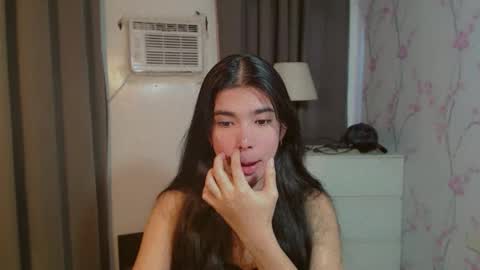 TRIXIE online show from 04.04.26