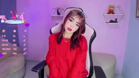 Snapshot of beautty_woman_ chatting on 07.24.26 Sara online show from 07.24.26
