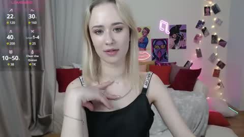 Snapshot of beauty_sashaxx chatting on 02.23.25 beauty Sasha online show from 02.23.25