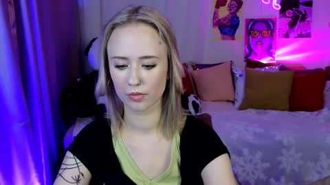 Snapshot of beauty_sashaxx chatting on 10.10.25 beauty Sasha online show from 10.10.25