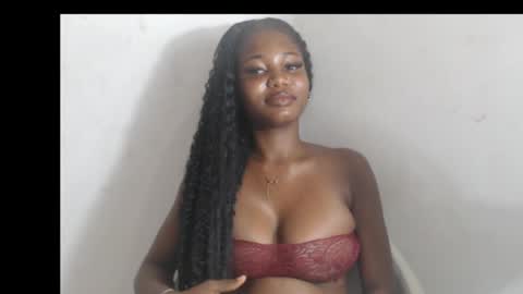 Snapshot of beautyslut1 chatting on 03.26.26 beautyslut1 online show from 03.26.26