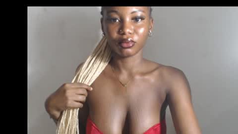 Snapshot of beautyslut1 chatting on 04.03.26 beautyslut1 online show from 04.03.26