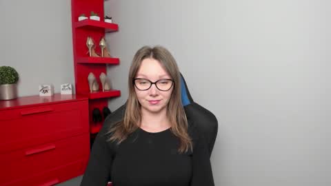 Zoe online show from 10.08.25