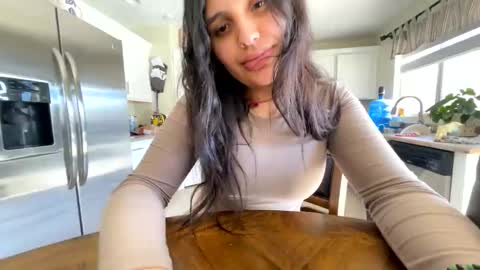 Angelique online show from 10.25.25