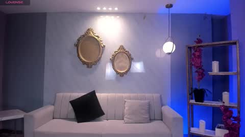 Am Becca online show from 10.31.25