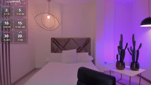 Am Becca online show from 11.14.25