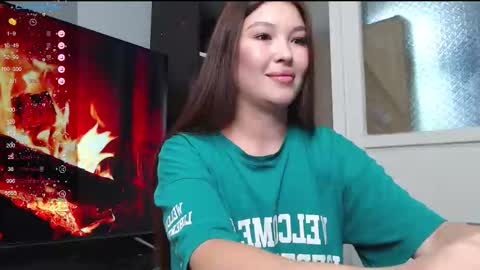 BeccaHert online show from 10.05.25