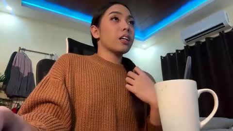 Snapshot of becinapia15 chatting on 09.21.25 becinapia15 online show from 09.21.25