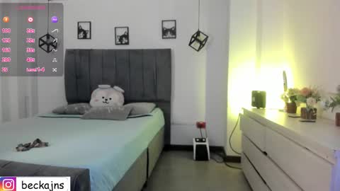 Snapshot of beck__jones chatting on 10.23.25 Marzhie online show from 10.23.25