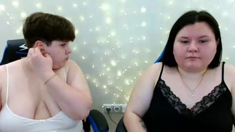 BeckyAndEllen online show from 07.12.26