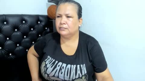 beckyummys online show from 10.14.25