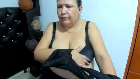 beckyummys online show from 10.30.25