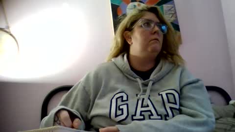 Snapshot of bedbandits chatting on 10.29.25 Bedbandits69 online show from 10.29.25