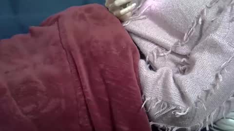 beebaby_xx online show from 12.15.25