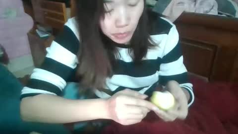 beebaby_xx online show from 12.18.25