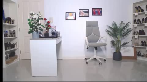 Bee if you ever see the girl who can take 12 inch all the way inside the ass try me online show from 03.04.25